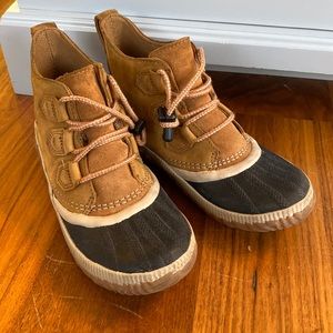 Sorel out and about kids shoes